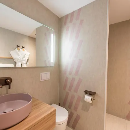 L'anderenis Boutique 4*